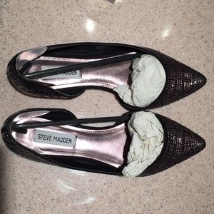 EUC sz8 Steve Madden Elements flat- Black